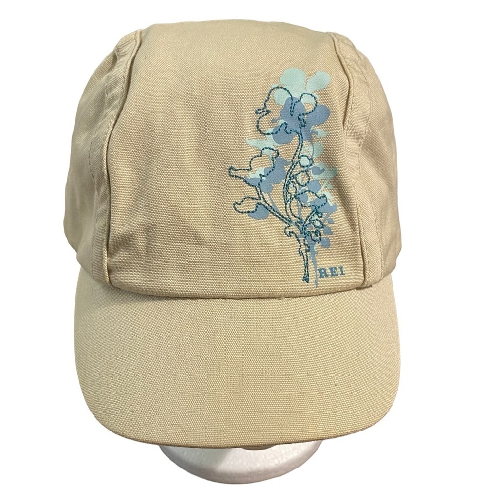 REI Women’s Beige Cap With Blue Embroidered Floral Motif Organic Cotton/CoolMax